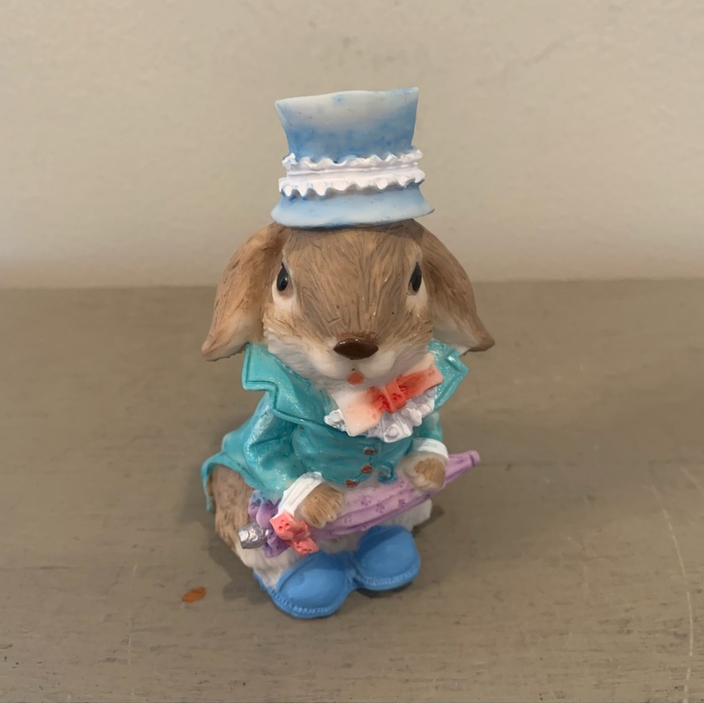 VTG Easter Bunny Figurine